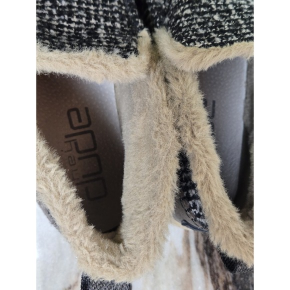 Womens Hey Dude Denny Tan Black Lined Shoes Ankle Boots Size 11 - Picture 5 of 8